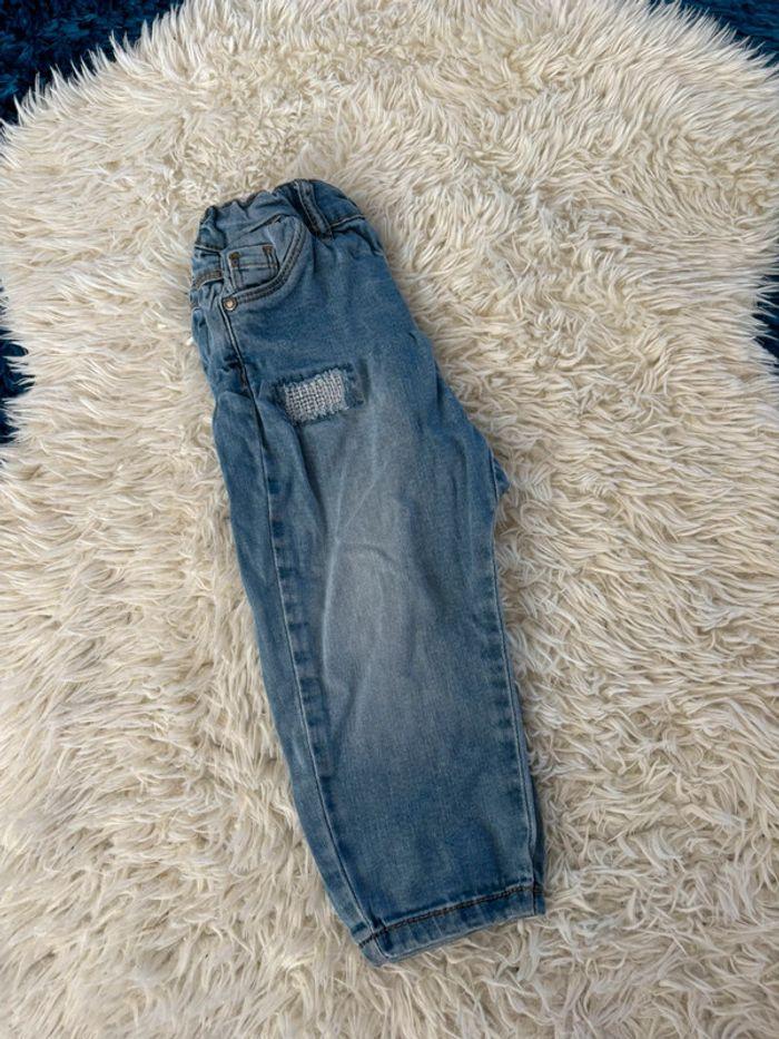 Joli jeans tape à l’œil taille 18 mois - photo numéro 2