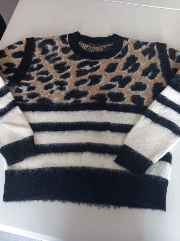 Pull longues manches - Guess - taille 44 - photo numéro 2