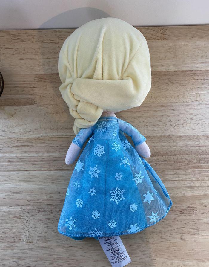 Peluche poupée poupon reine des reines Elsa Disney - photo numéro 2