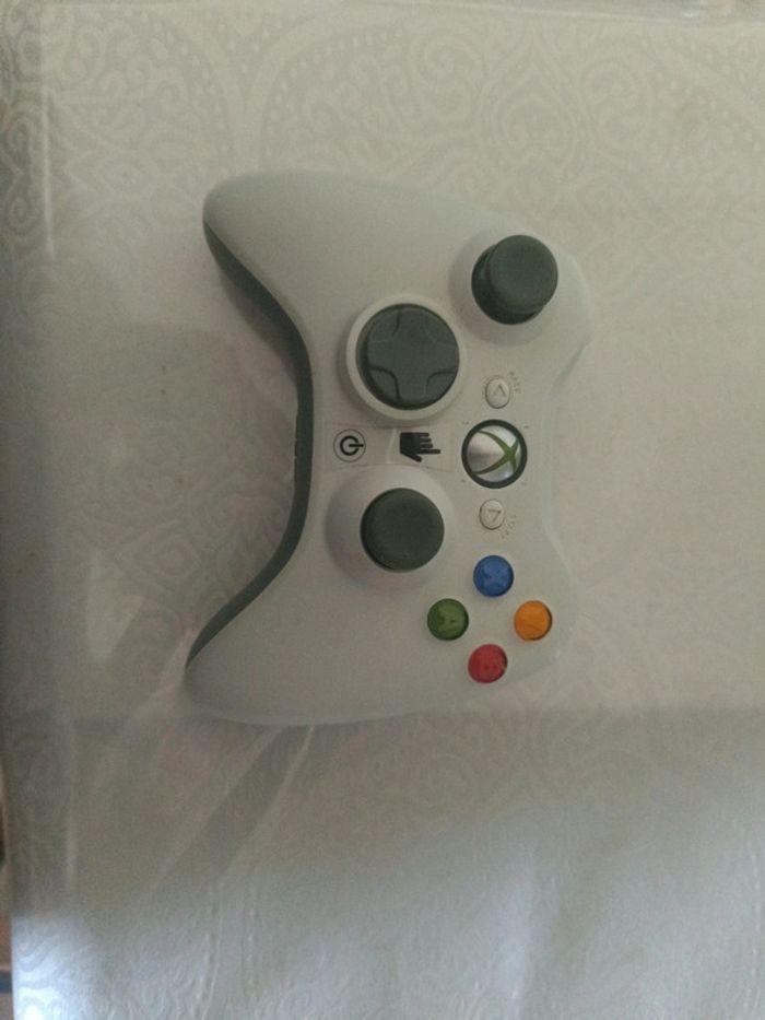 Manette Xbox 360 - photo numéro 1