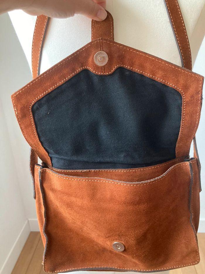 Sac pochette bandoulière croûte de cuir bovin effet daim - photo numéro 9