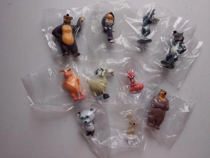 Lot de 10 figurines Masha et Michka - photo numéro 3