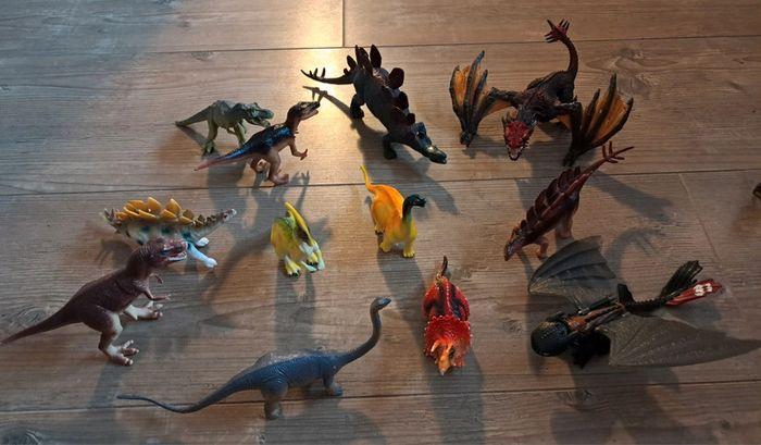 Lot dinosaures