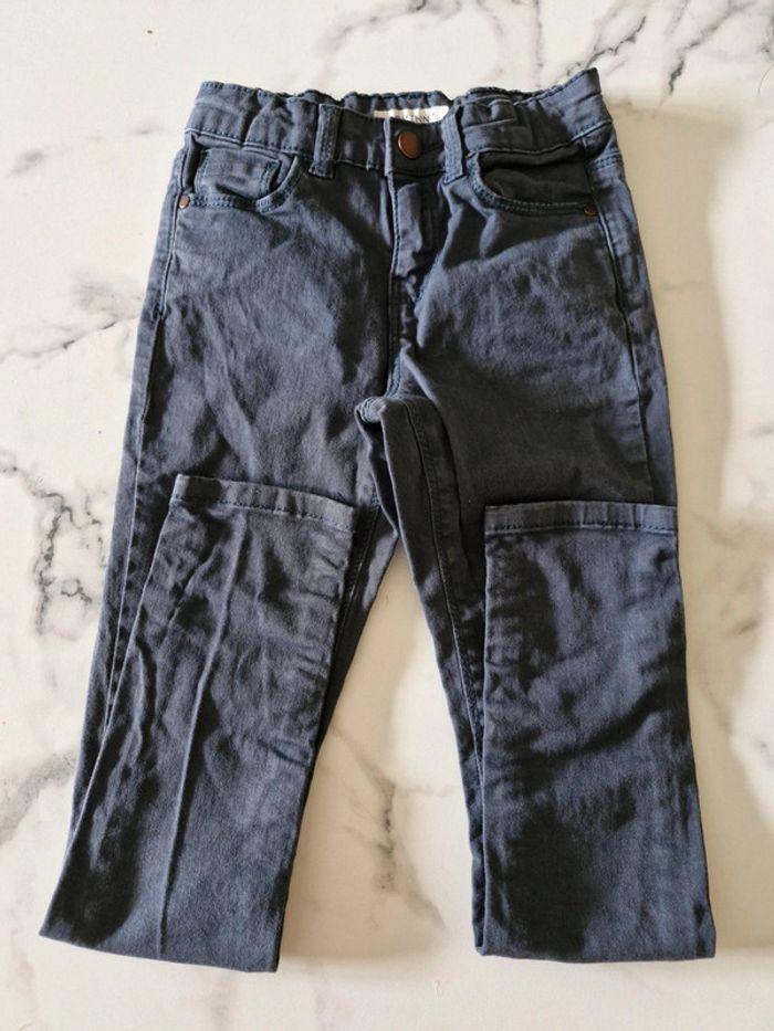 Lot X 2 jeans pour fille taille 7 ans - photo numéro 2