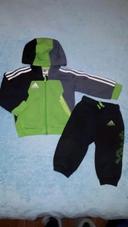 Ensemble jogging noir et vert pomme 6/9 mois Adidas