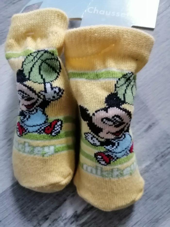 Chaussettes mickey - photo numéro 2