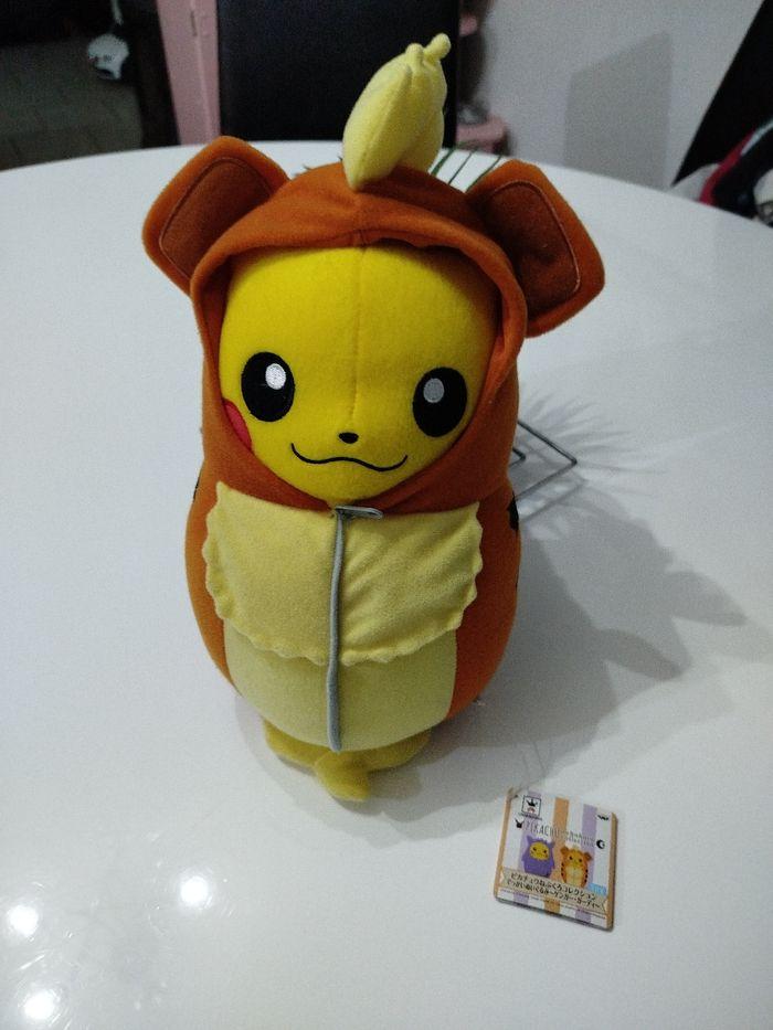 Peluche Pikachu Nebukuro poncho Caninos - photo numéro 1