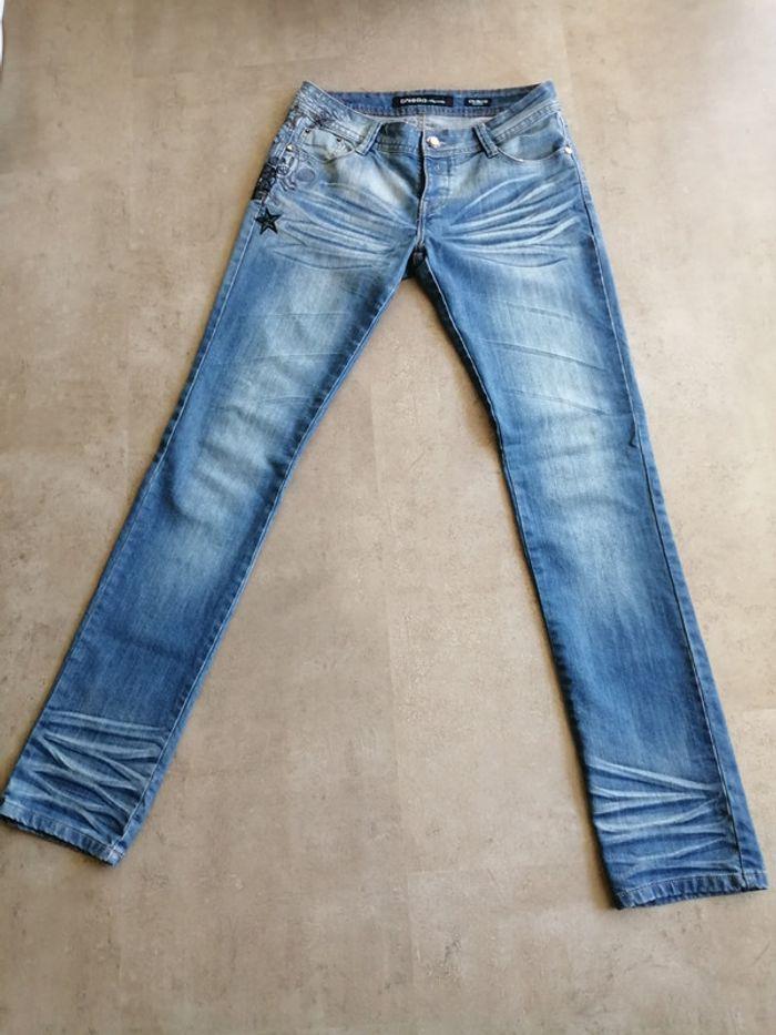 Jean bleu brodé taille L/40 Onado - photo numéro 1