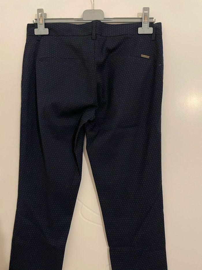 Pantalon style chino bleu marine à pois blanc Teddy Smith taille 28 soit taille 38 - photo numéro 4