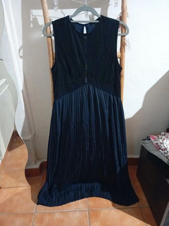 Jolie robe femme Taille 38 - photo numéro 1