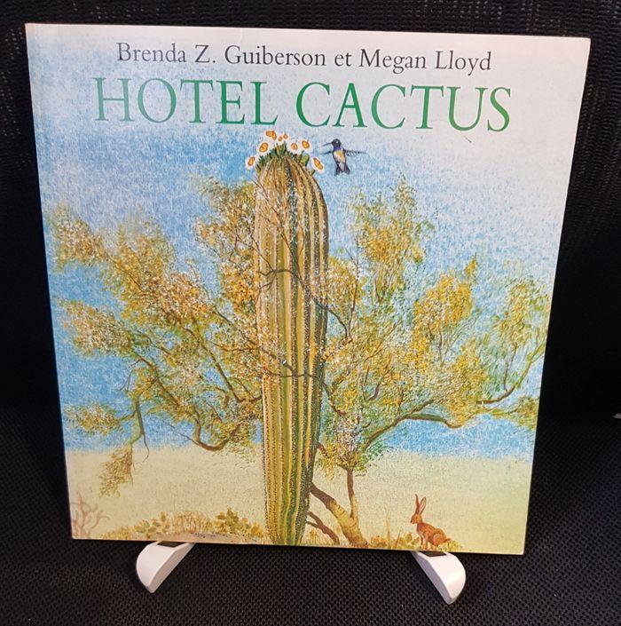 Hôtel cactus - Brenda Z. Guiberson - Megan Lloyd - Ecole des loisirs - photo numéro 1