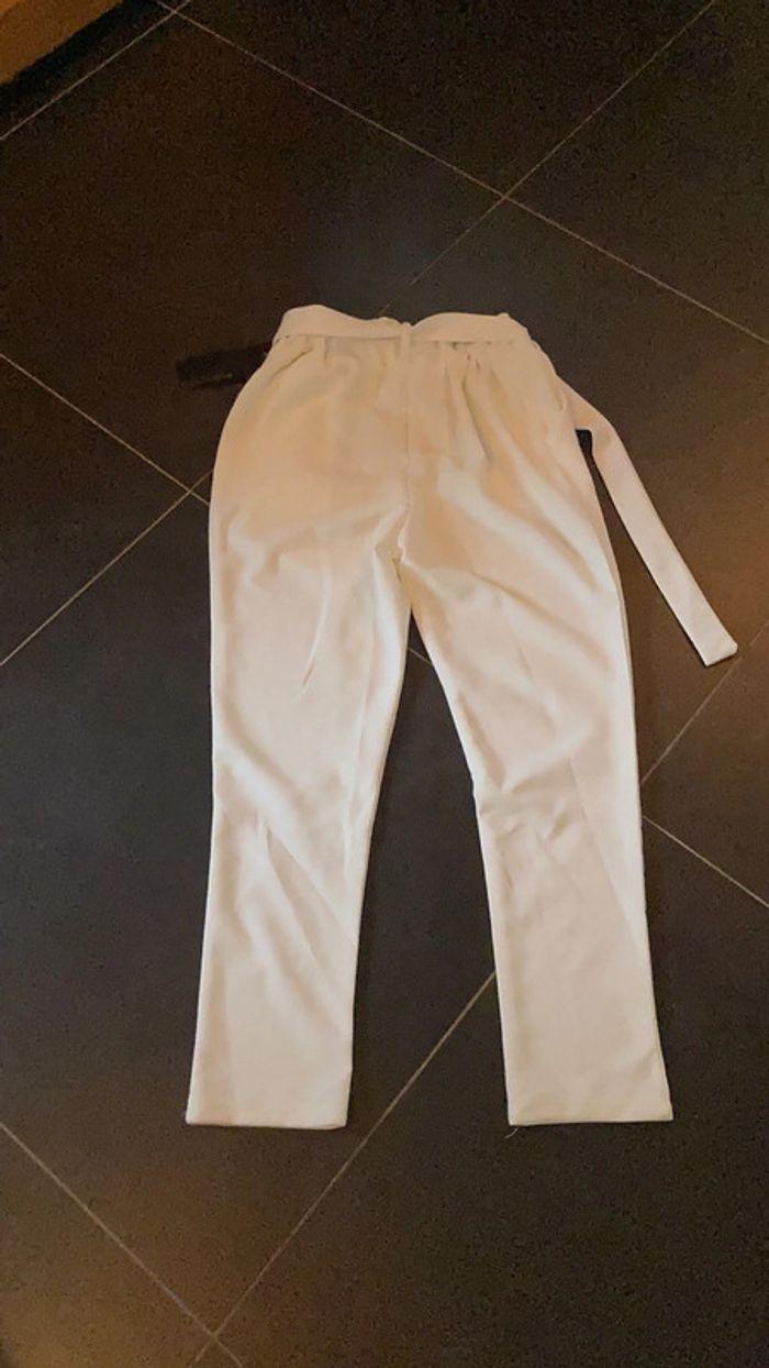 Pantalon blanc à ceinture - photo numéro 6