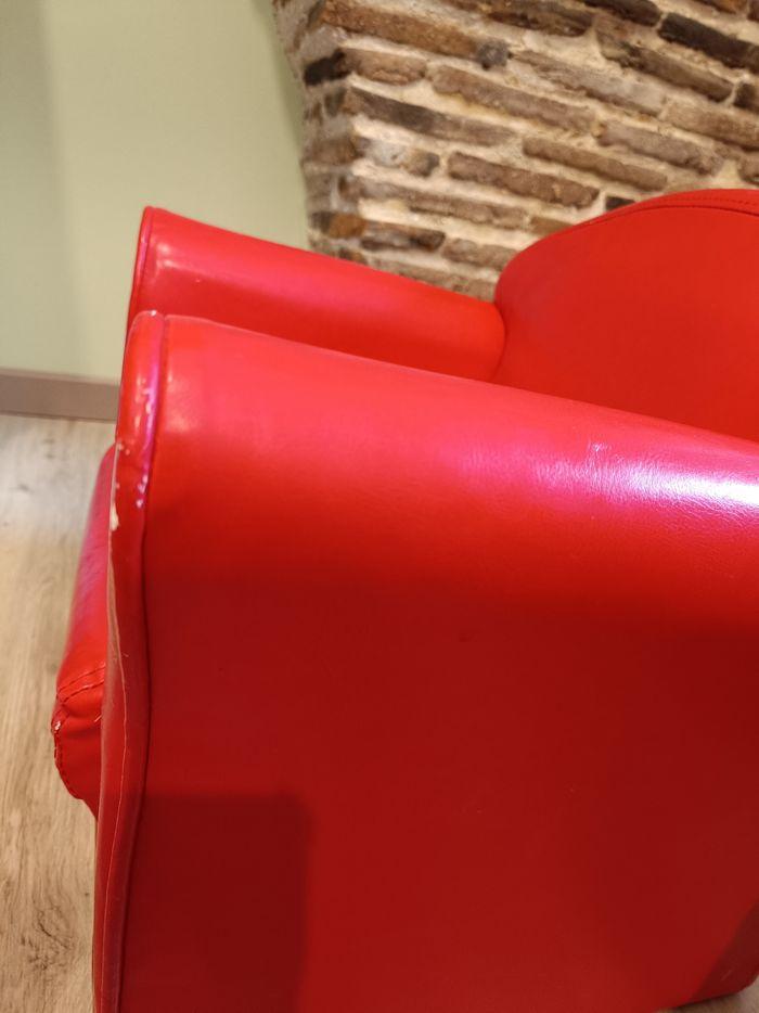 Très beau fauteuil rouge pour enfant simili cuir - photo numéro 8