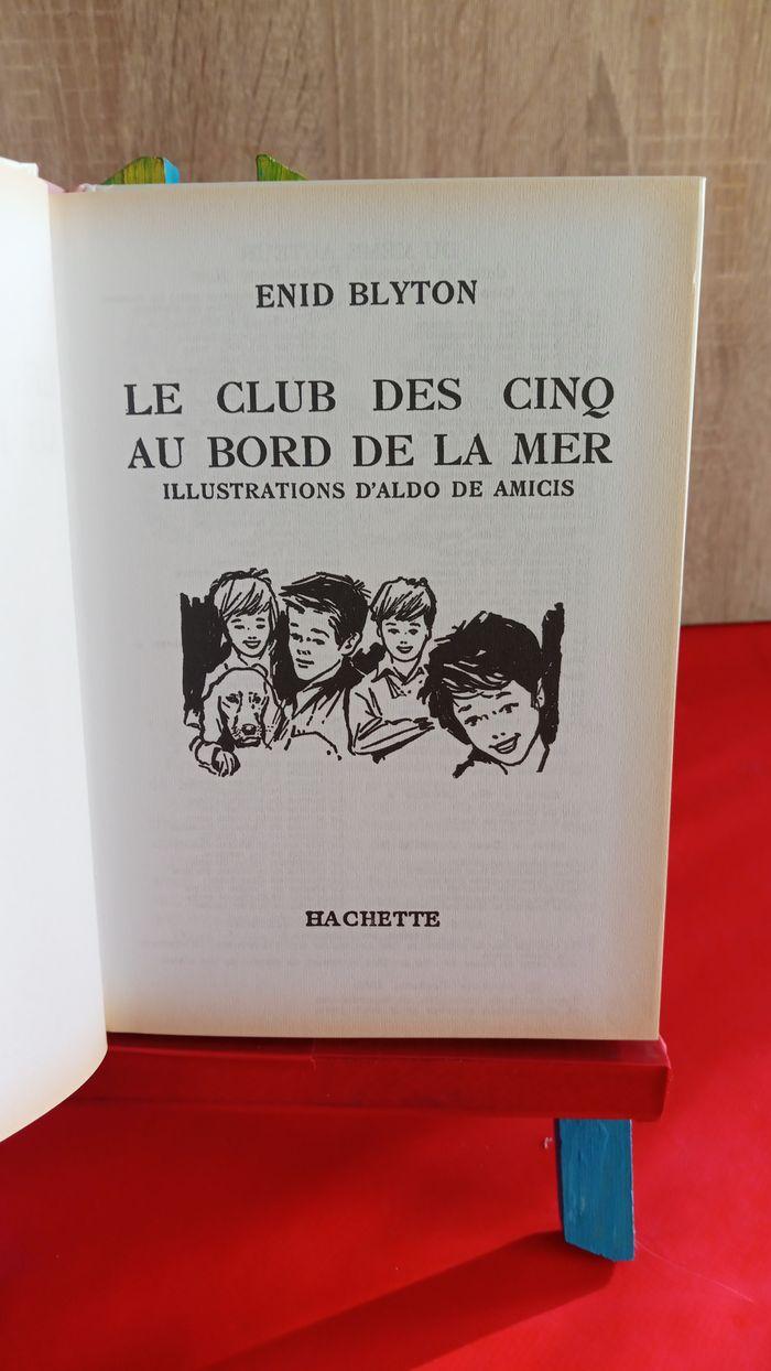 Le club des cinq au bord de la mer, 2011, bibliothèque rose - photo numéro 4