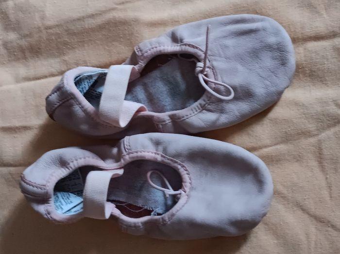 Chaussons de danse enfant - photo numéro 1