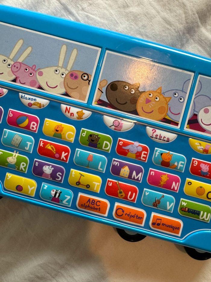 Jeu interactif le bus alphabet peppa pig - photo numéro 5