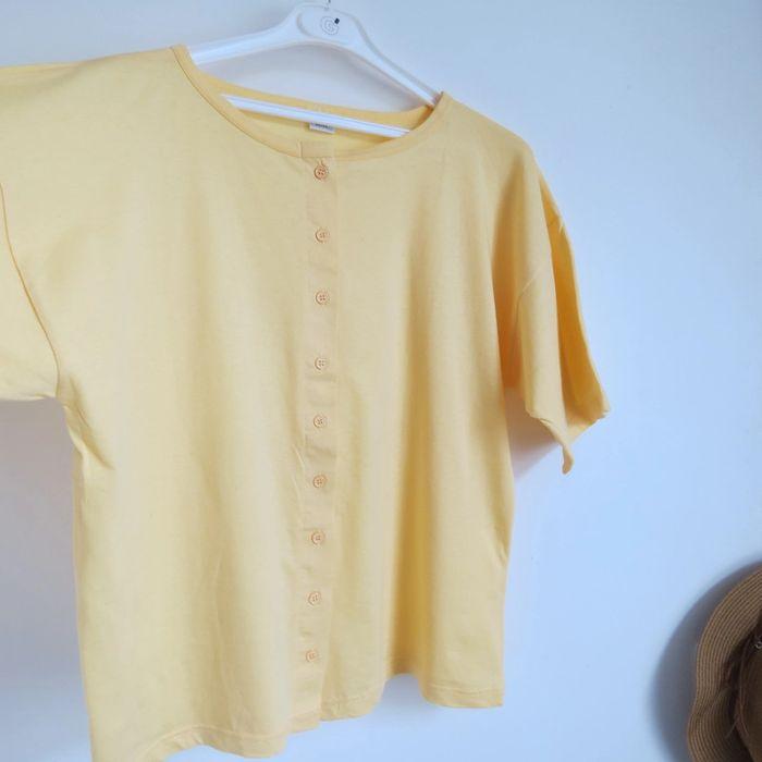 T-shirt boutonné jaune - photo numéro 2