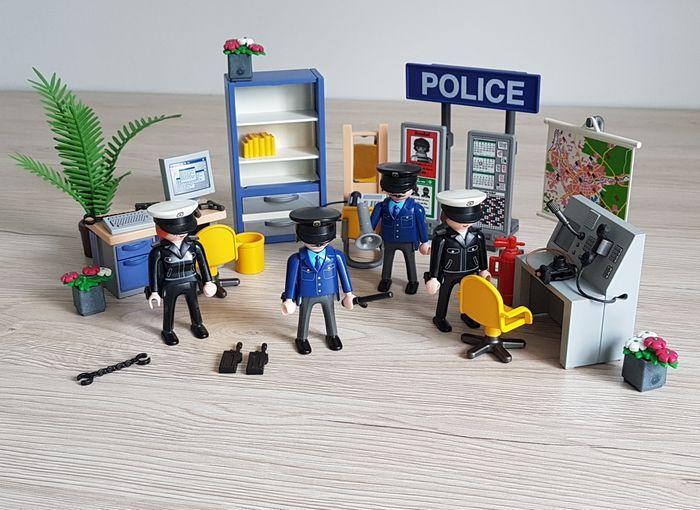 Playmobil 3957 Poste de police - photo numéro 1