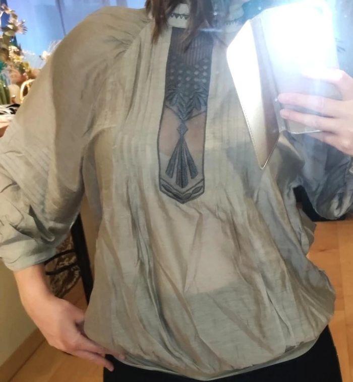 Blouse vert cèdre gris brodée Zara t.s - photo numéro 2