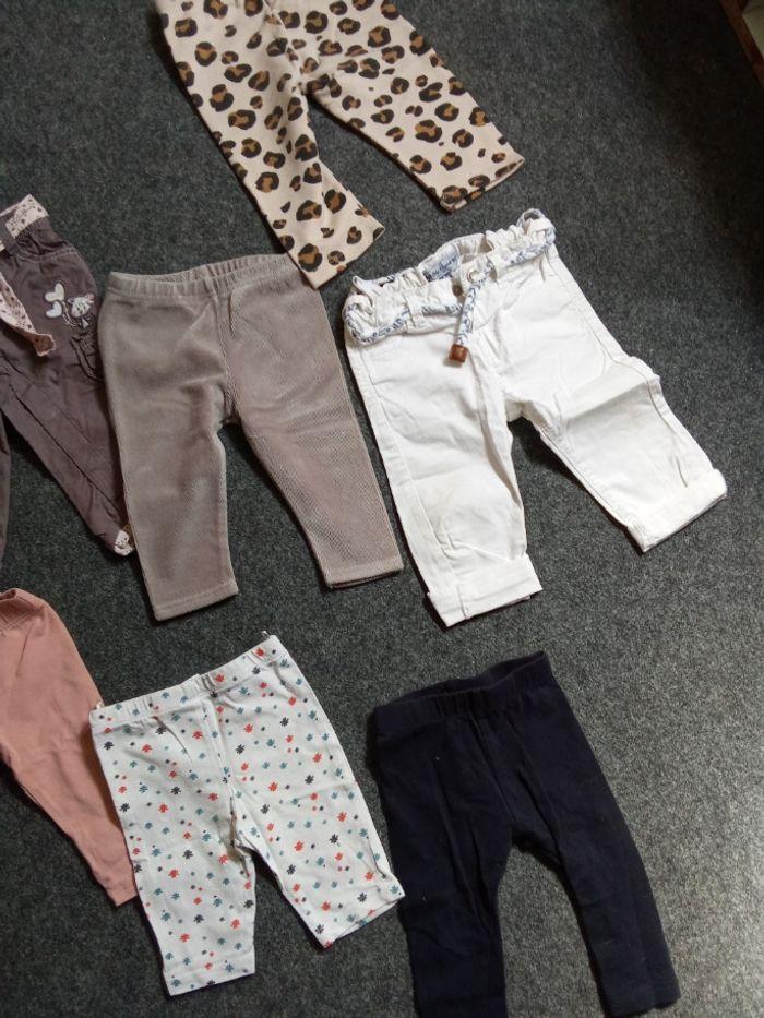 Lot de 8 bas bébé fille mi saison. Automne leggings, jeans, pantalon  9 mois, rose, blanc, motif, marine jeans. - photo numéro 2