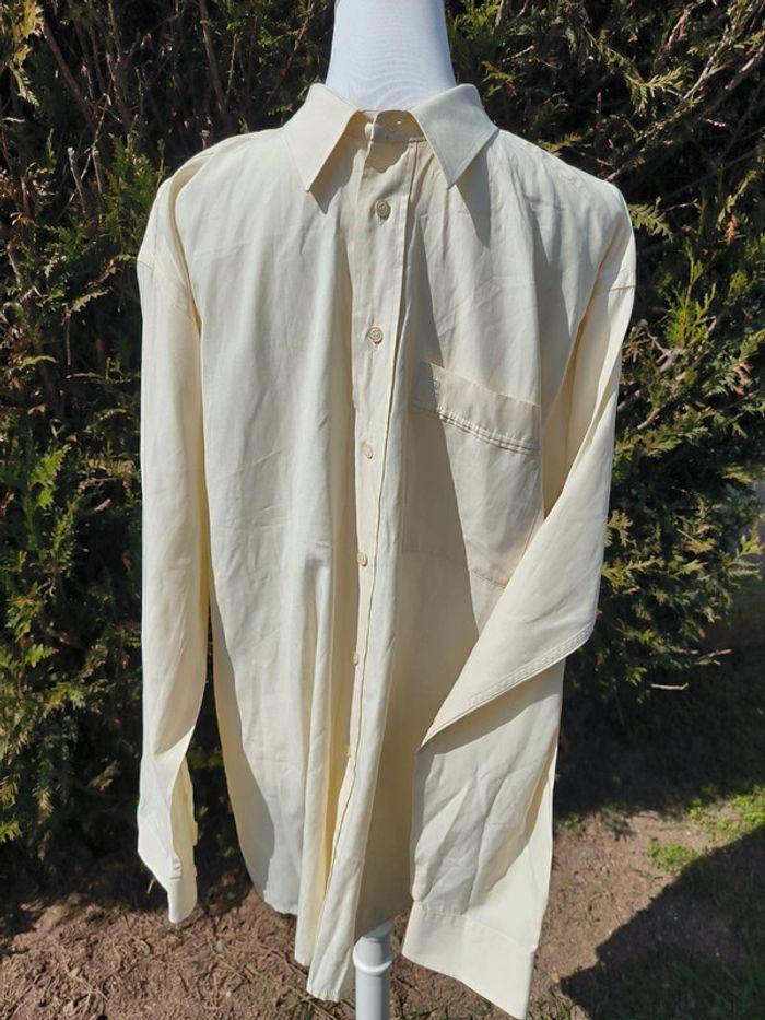 Chemise jaune pâle Pierre Cardin taille 44 - photo numéro 1