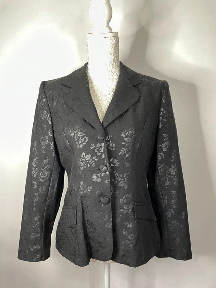 Blazer noir motifs fleurs - photo numéro 1