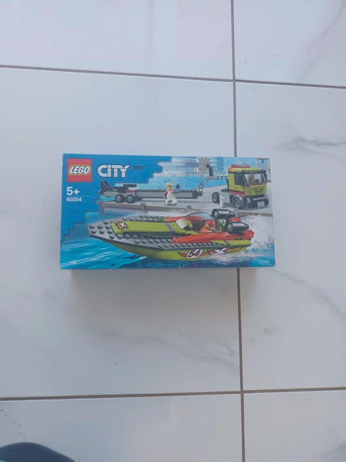 Lego city 60254 NEUF