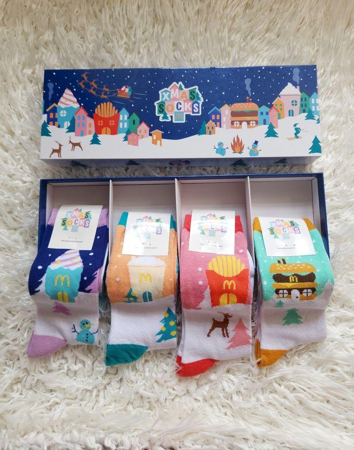 Coffret collector de 4 paires de chaussettes de Noël édition 2022 Neuf avec étiquette McDonald's Mcdo 🎄 - photo numéro 2