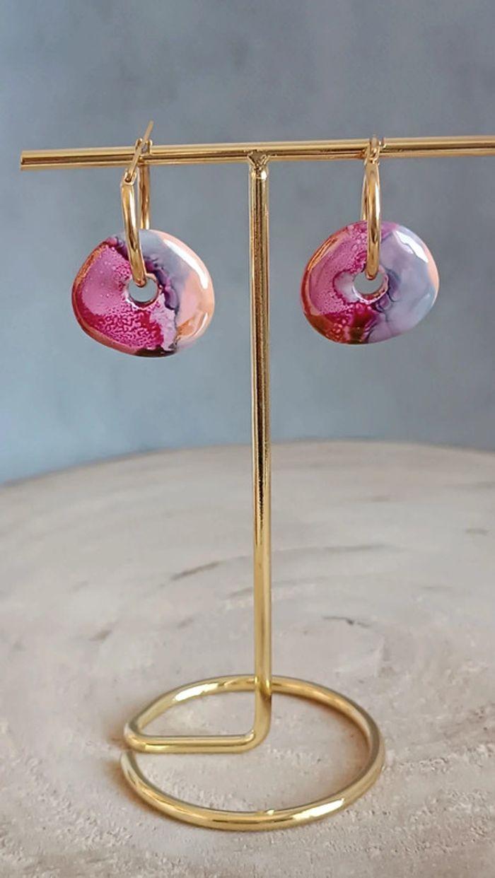 Superbe paire de boucles d'oreilles en acier inoxydable et céramique grecque - photo numéro 2