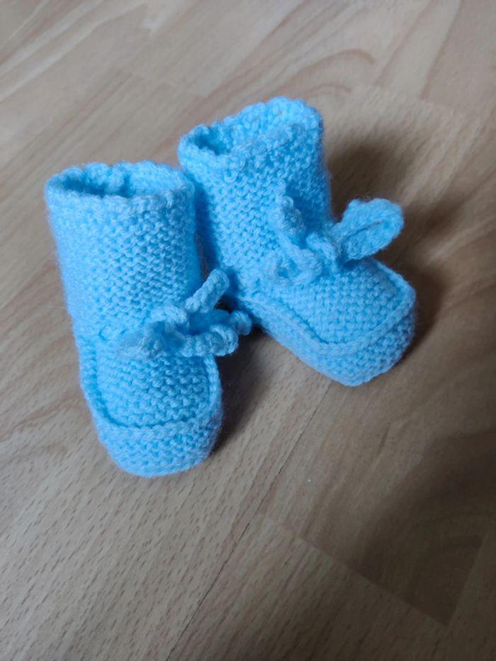 Lot chaussons naissance et 1M - photo numéro 3