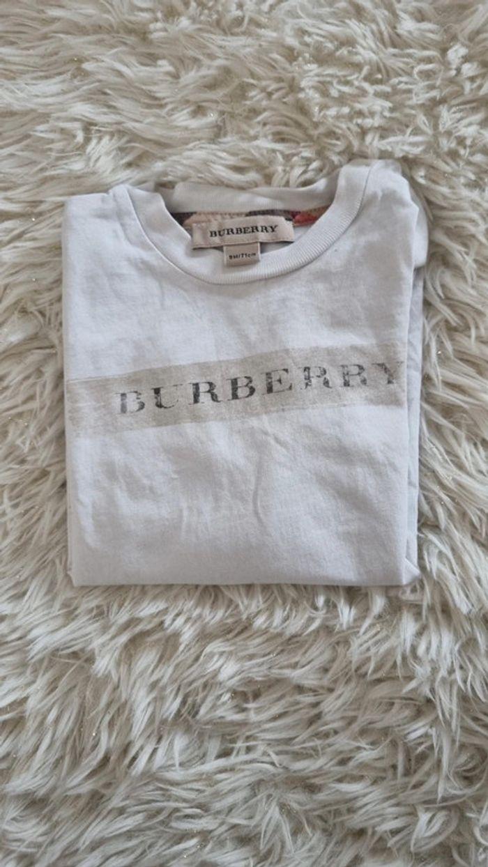 Superbe tee-shirt manches longues Burberry taille 9 mois - photo numéro 3