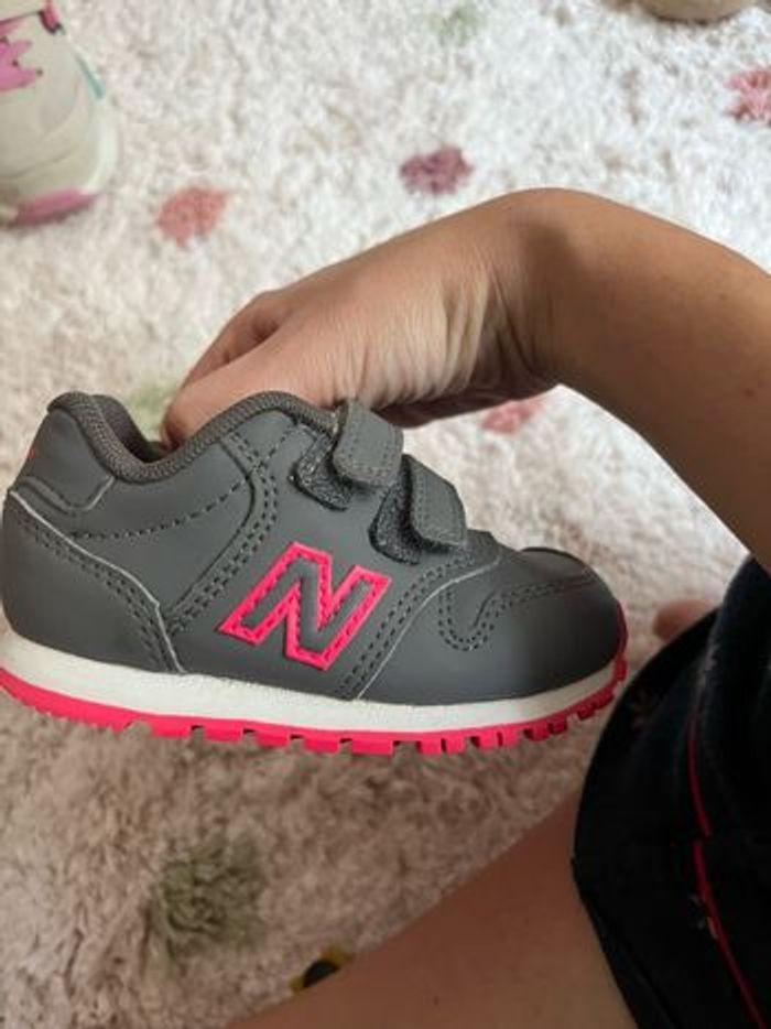 New balance gris et rose taille 21 - photo numéro 2