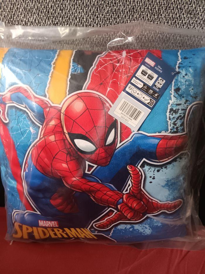 Coussin spiderman - photo numéro 4