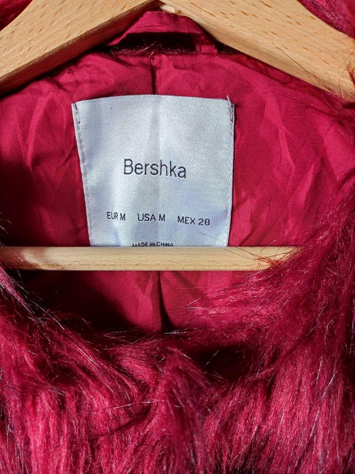 Fourrure sans manche bordeau Bershka  taille M - photo numéro 3