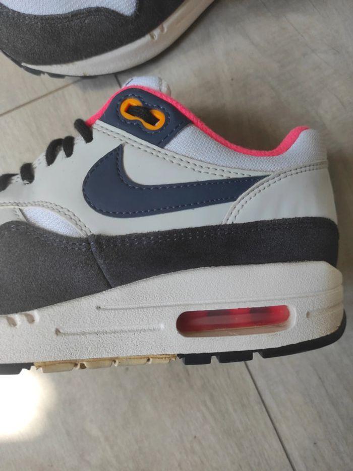 Basket Nike air max 1 femme bleue marine et rose pointure 36.5 bon état - photo numéro 9