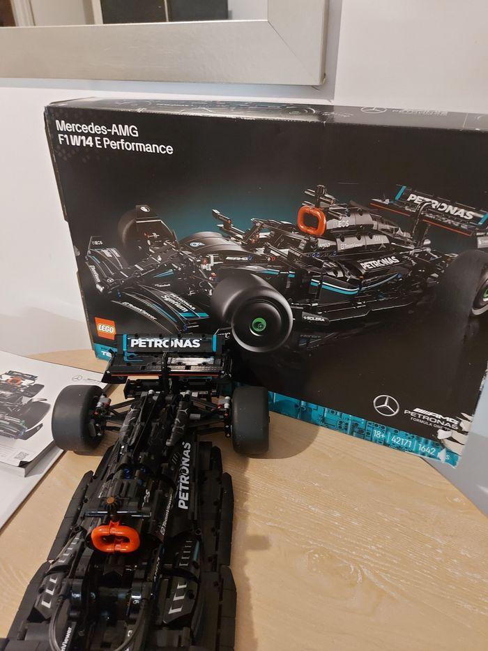 Lego mercedes amg w14 - photo numéro 2