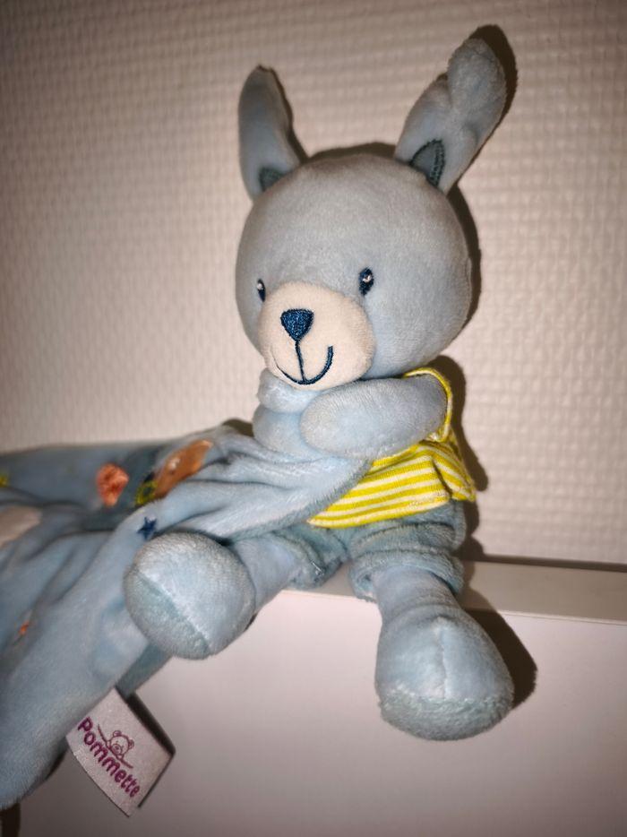 Doudou mignon lapin bleu mouchoir brodé avion Pommette - photo numéro 4