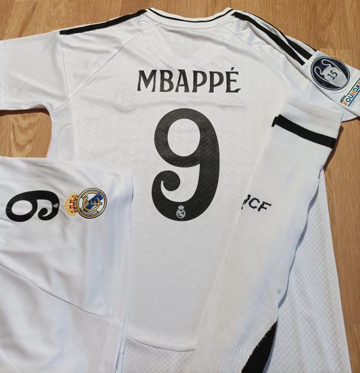 Mbappé Maillot Real Madrid 2025 taille 10 ans Domicile nouvelle tenue complète N°9 KMB