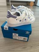 Adidas Superstar CF neuves taille 34