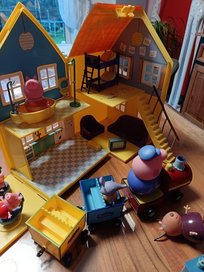 Maison train école et camping car Peppa pig - photo numéro 2