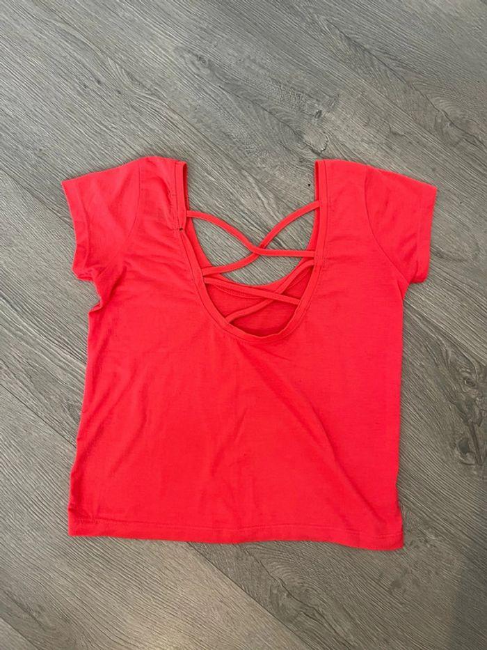 T-shirt court crop top corail fluo à manches courtes dos croisé col rond Jennyfer taille M - photo numéro 2