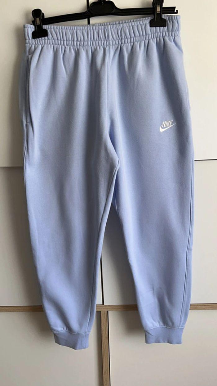 Pantalon survêtement Nike taille S - photo numéro 1