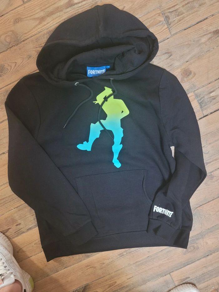 Pull neuf taille L Fortnite