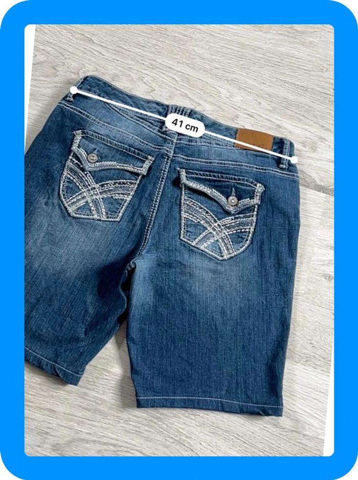 🩳 Short vintage brodé en jean  Bleu Taille S 🩳 - photo numéro 3