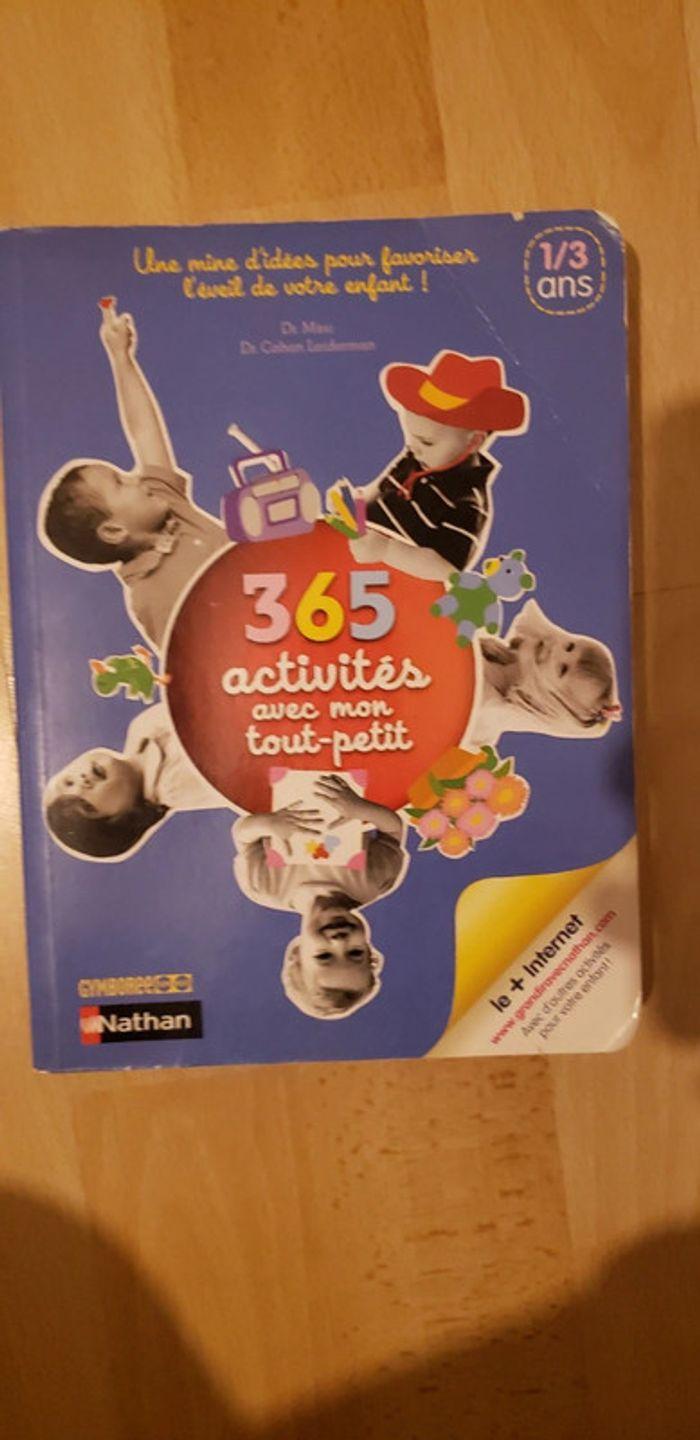 Livre 365 activités avec mon tout-petit - photo numéro 1