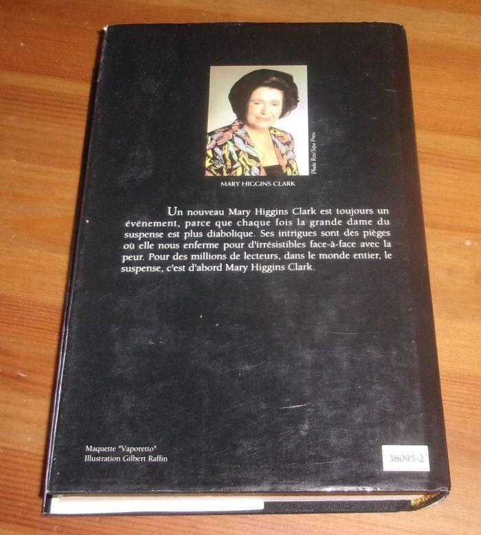 Un jour tu verras de Mary Higgins Clark roman - photo numéro 2