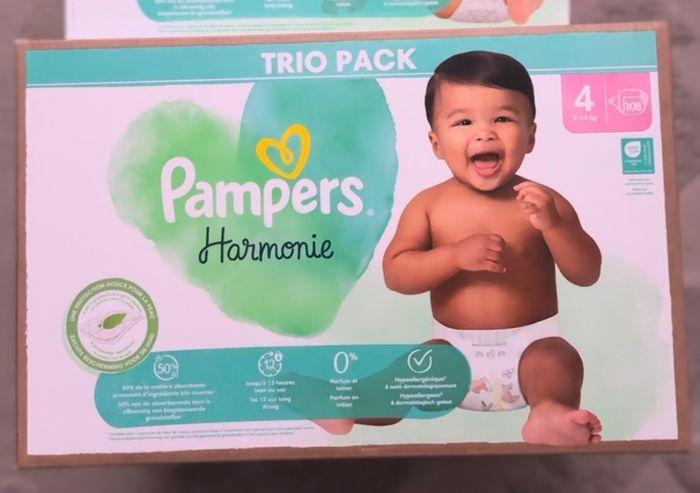 1 paquet de couches Pampers taille 4