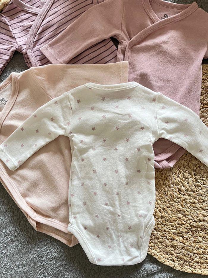 Lot de 4 bodys La redoute 1 mois fille - photo numéro 3