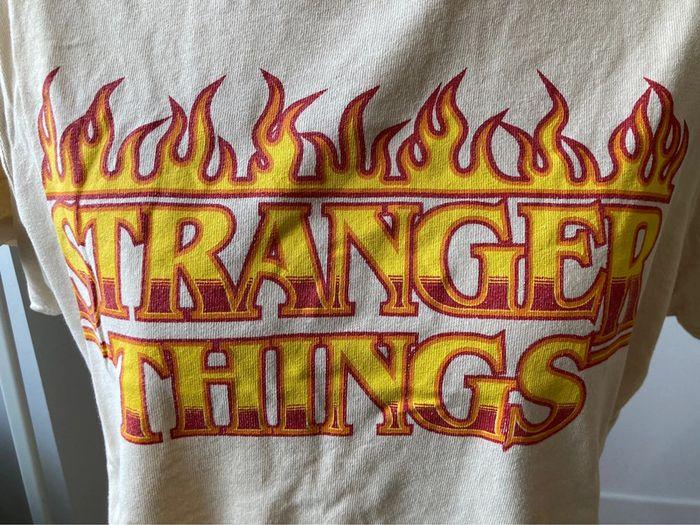 Teeshirt manches courtes beige Stranger things - photo numéro 1