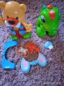 Lot jouets et Baby T-Rex et L'Ourson conteur d'histoires clementoni